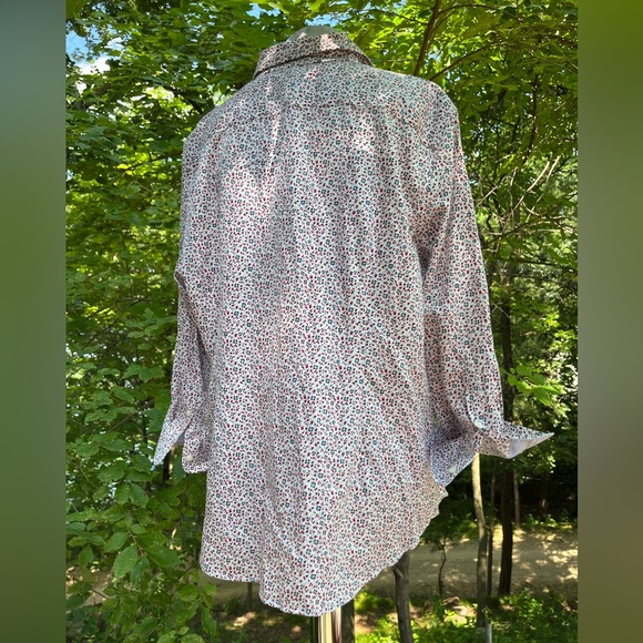 Brand New CHAPS no iron XXL Women’s Floral button up top in perfect condition - Picture 3 of 9